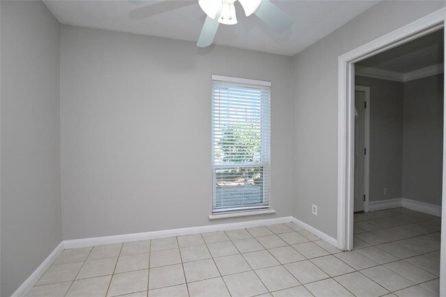 Building Photo - 5239 Arboles Dr
