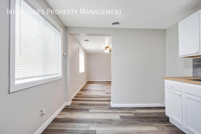 Foto del edificio - 94 Edson-Apt. 5 - rear cottage