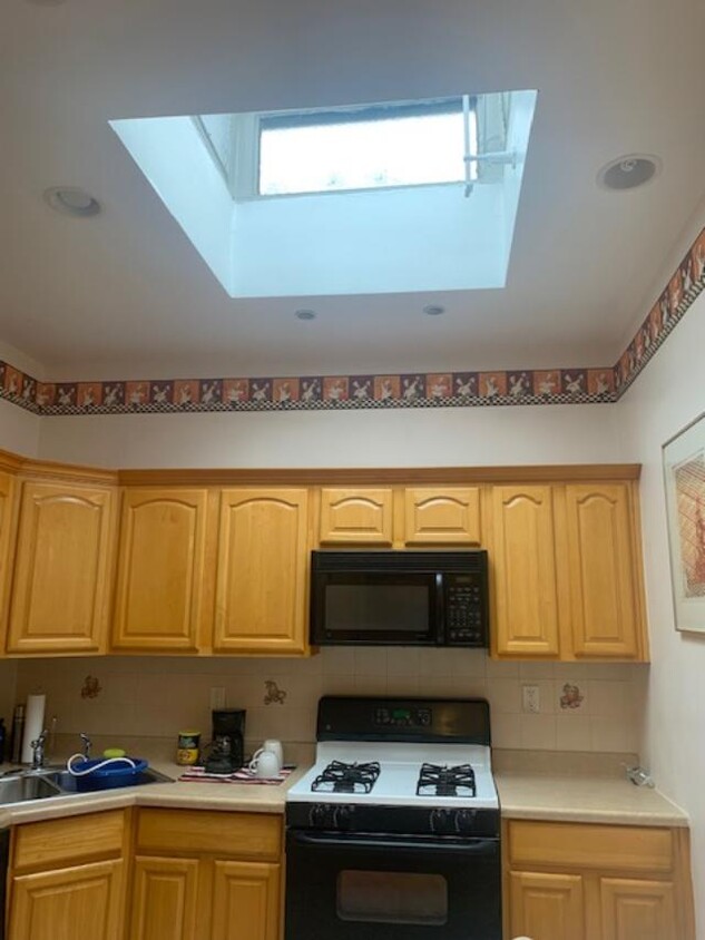 Foto del edificio - 3205 Quentin Rd