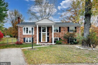 Building Photo - 13907 Grove Ct