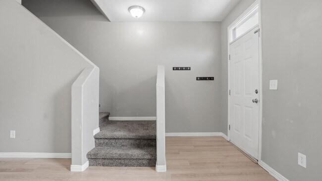 Foto del edificio - 4 Bedroom Townhome in Daybreak!!
