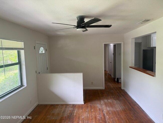 Foto del edificio - 7244 Sandhurst Rd S