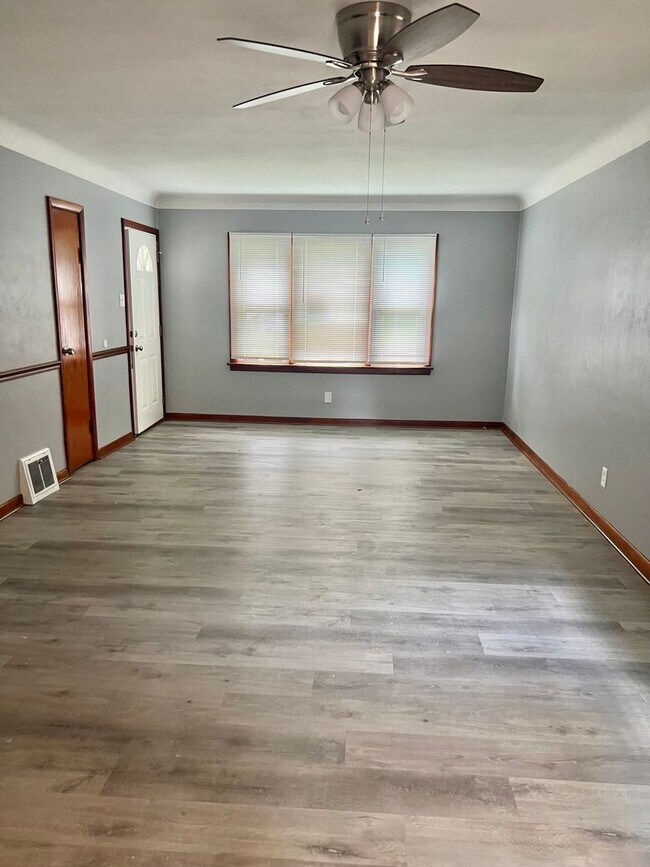Foto del edificio - 9100 Stansberry Ave