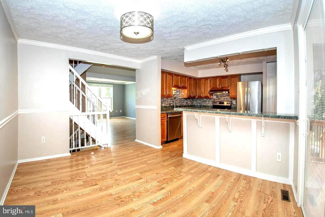 Primary Photo - 4928 Berryhill Cir
