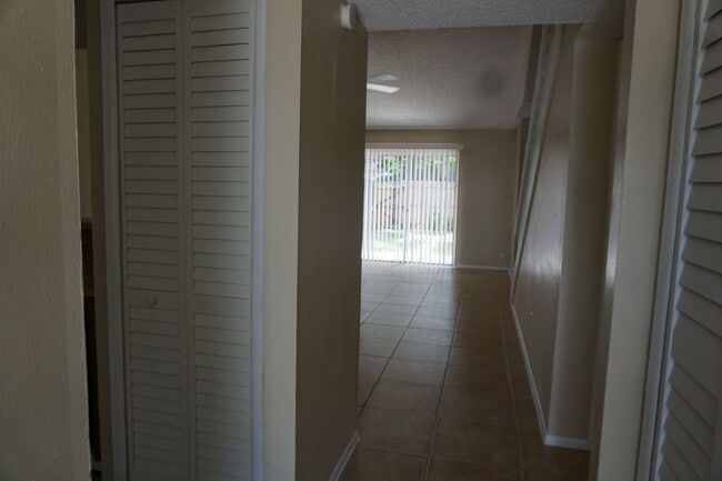 Building Photo - 3 bedroom / 2 bathroom home in Atlantic Beach