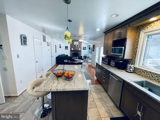 Foto del edificio - 4288 Galesbury Ln