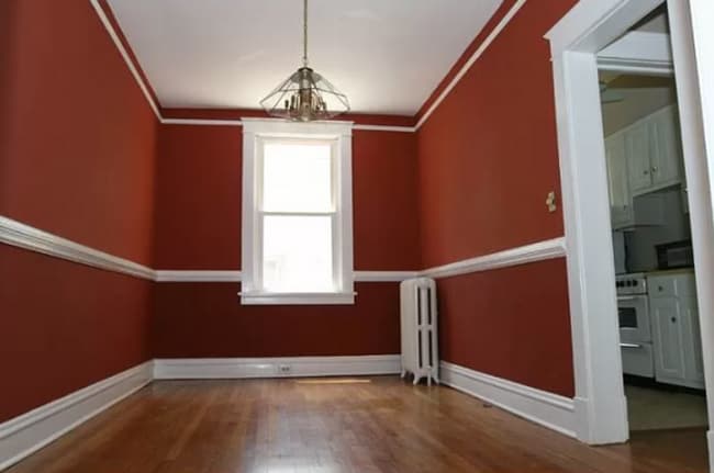 Building Photo - Beautiful Rowhome in Museum District!