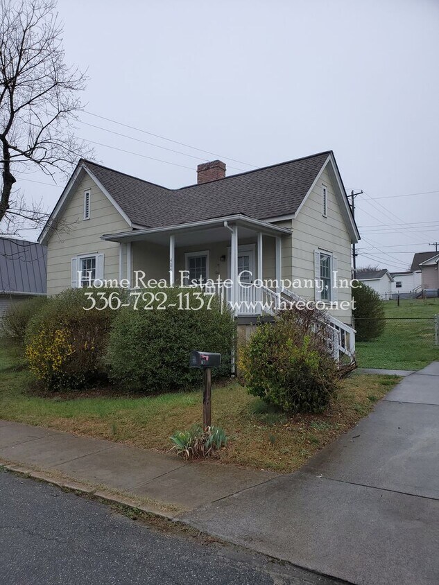 Primary Photo - 404 Ricks Dr