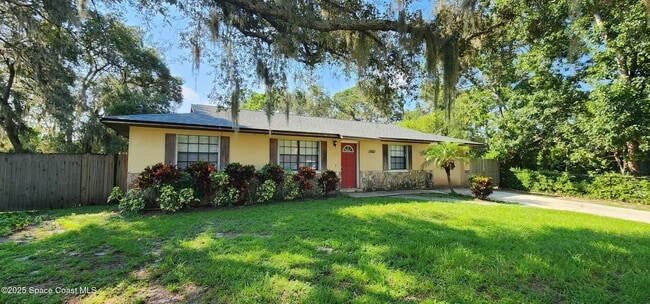 Building Photo - 5901 Aires Ave