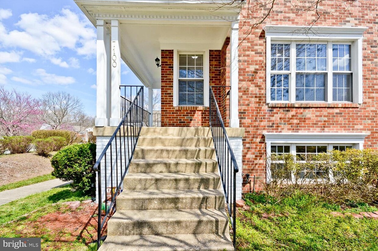 Primary Photo - 7100 Dew Drop Way