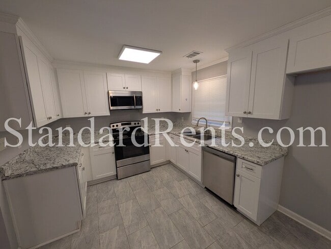 Foto del edificio - 4404 Currie Ct