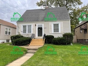 Building Photo - 2638 162nd Pl