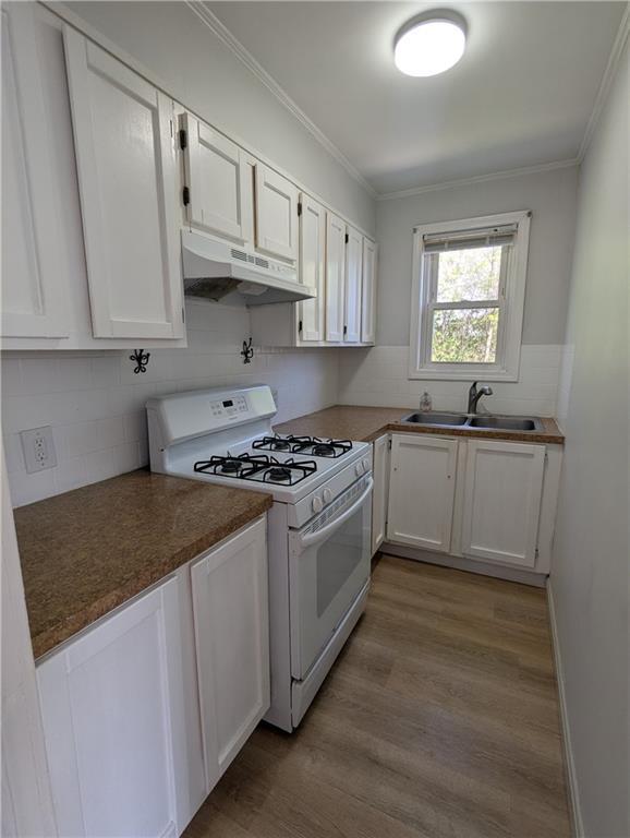 Building Photo - 110 Cutler St