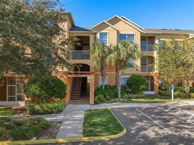 3 Bedrooms 2 baths Immaculate condominium - 3 Bedrooms 2 baths Immaculate condominium