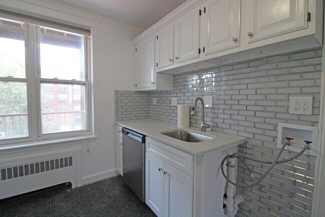 Foto del edificio - 80 Strathmore Rd