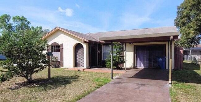 Foto del edificio - 3215 Laird Dr