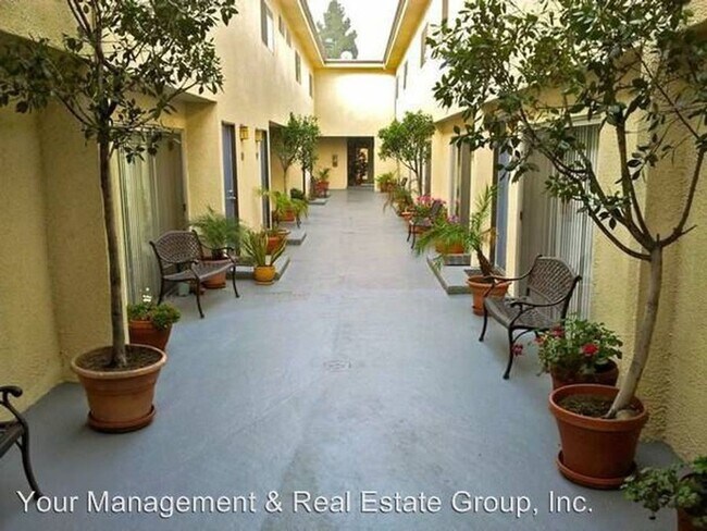 Foto del edificio - 12835 Kling St