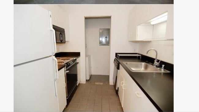 Foto del edificio - 217 Thorndike St