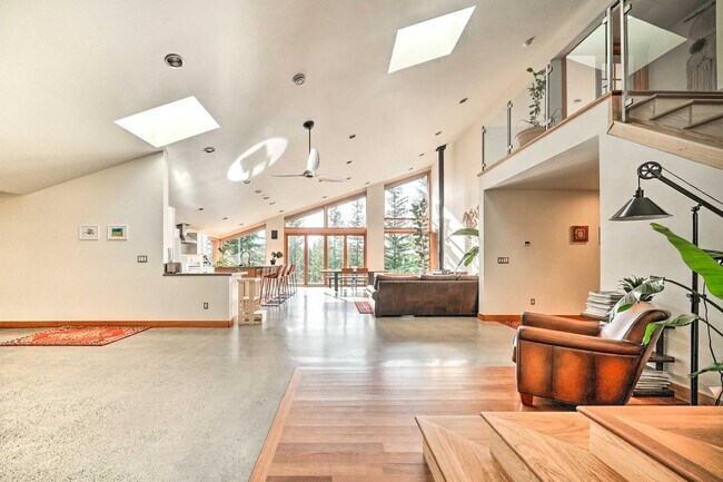 Foto del edificio - 5bd/3.5ba Monroe Home