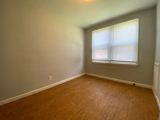 Foto del edificio - 2436 11th Ave SE