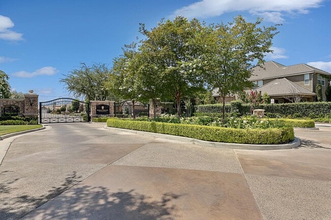 Building Photo - Stunning 3 Bedroom 2.5 Bath Home In Harlan Ranch w/Solar!