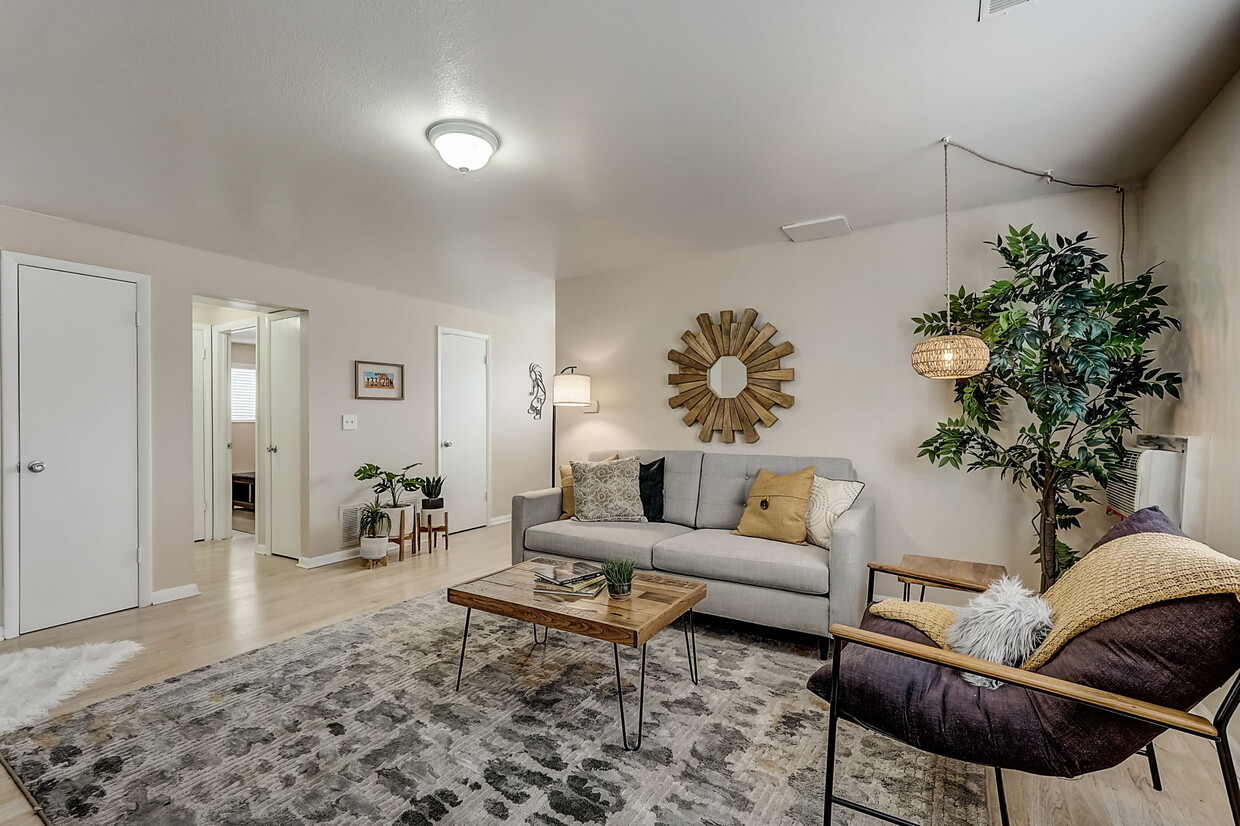 Photo - 158 W 300 N (Salt Lake City, UT)