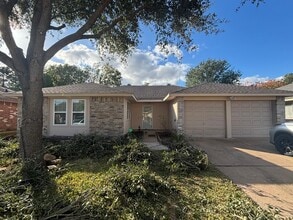 Building Photo - 7307 Crystalglen Dr