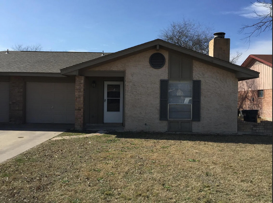 110 Catherine St, Del Rio, TX 78840 Townhome Rentals in Del Rio TX