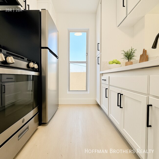 Foto del edificio - 700 Glenway Dr