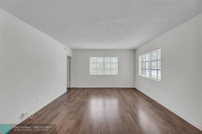 Foto del edificio - 2426 SE 17th St