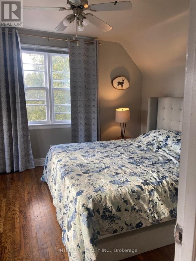 Building Photo - 11 Morton Ave