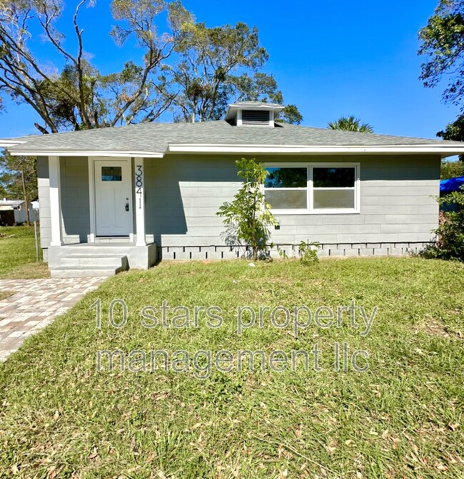 Building Photo - 3841 16th Ave S