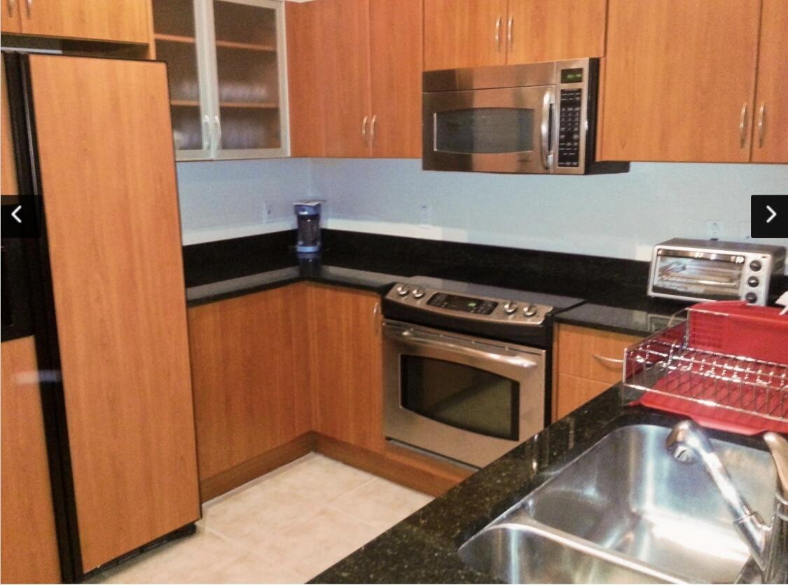 Foto principal - 804 E Windward Way