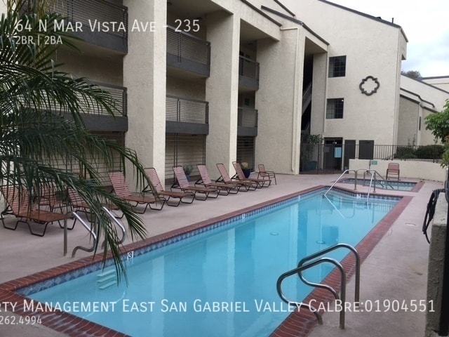 Foto del edificio - 64 Mar Vista Ave