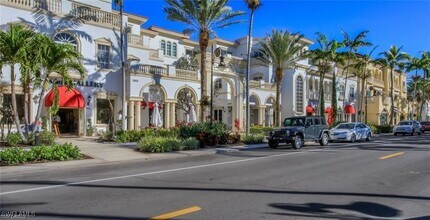 Building Photo - 2322 Butterfly Palm Dr