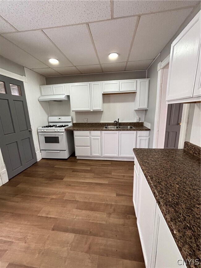 Foto del edificio - 702 Leray St