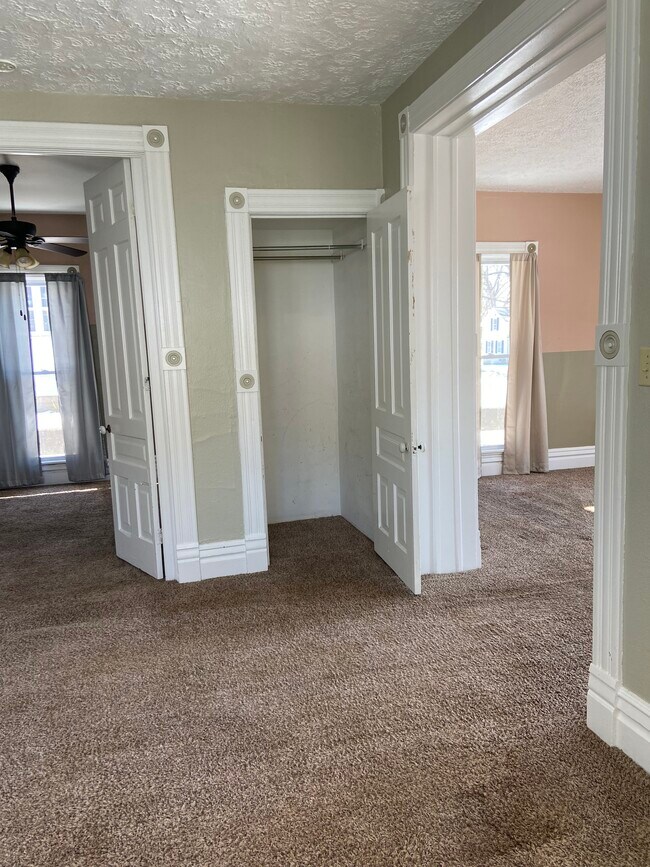 Foto del edificio - 209 E High St