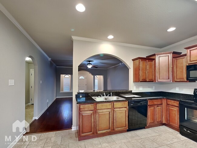 Building Photo - 113 Earnhardt Cir