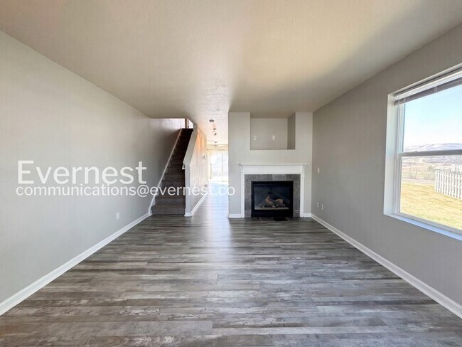 Foto del edificio - 2040 Oakcrest Cir