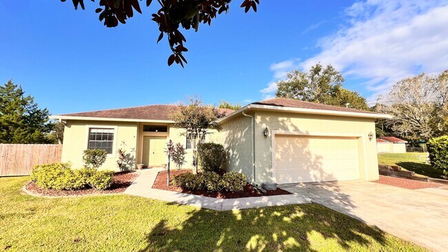 Building Photo - Charming Home in Sunny Slopes – Oviedo, FL