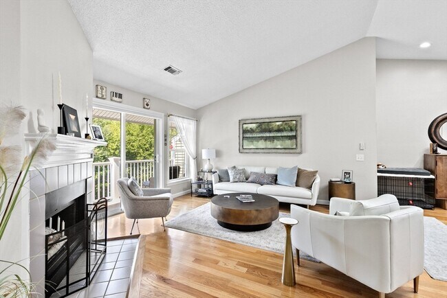 Foto del edificio - 86 Bradford Commons Ln