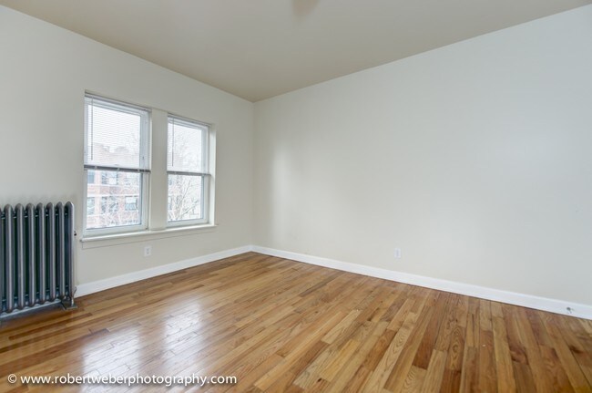 Foto del edificio - 7041 S Merrill Ave