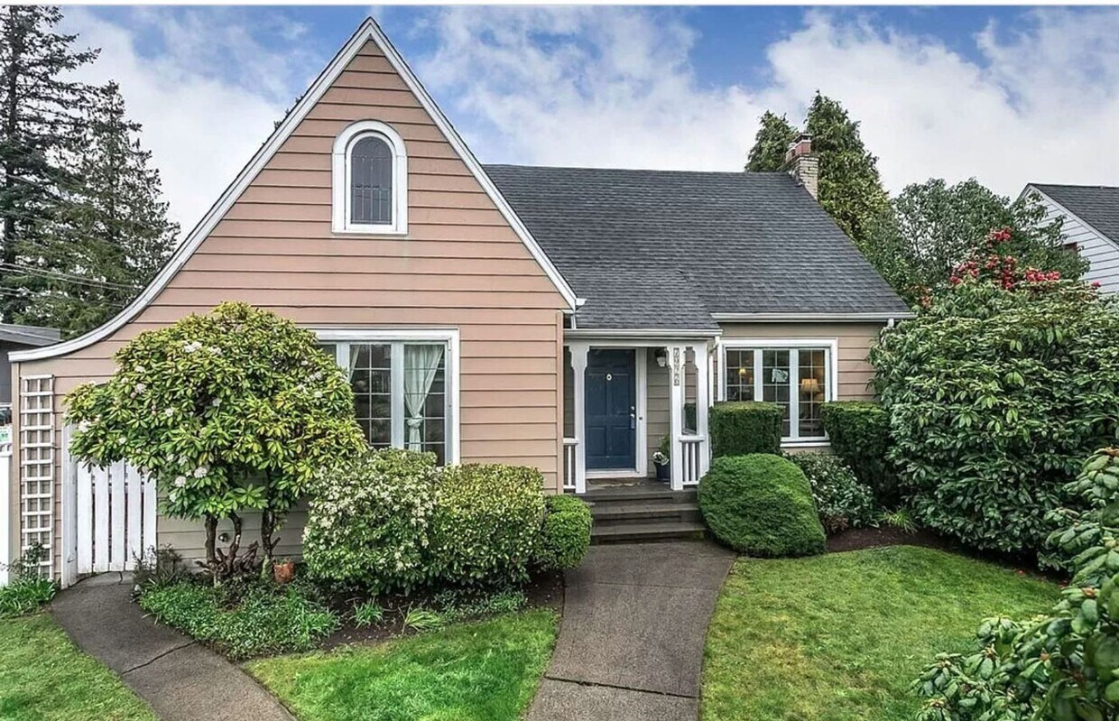 Primary Photo - Seward Park Home