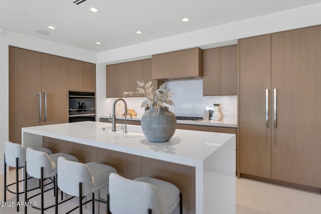 Foto del edificio - 6587 N Palmeraie Blvd