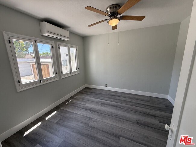 Building Photo - 92 S Sunnyslope Ave