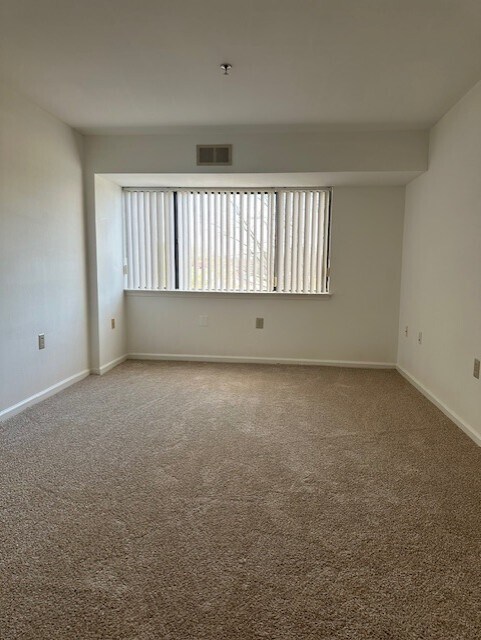 Interior Photo - Merion