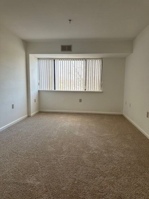 Interior Photo - Merion