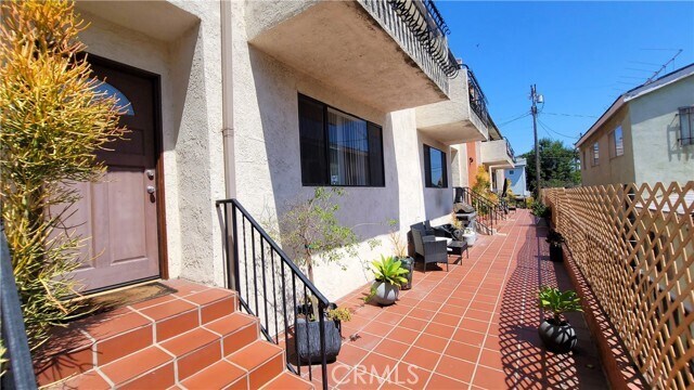 Building Photo - 2440 Penmar Ave