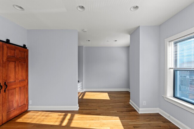 Foto del edificio - 4601 N Lincoln Ave