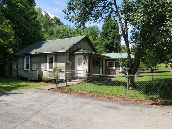 Foto del edificio - 173 Lacy Hollow Rd